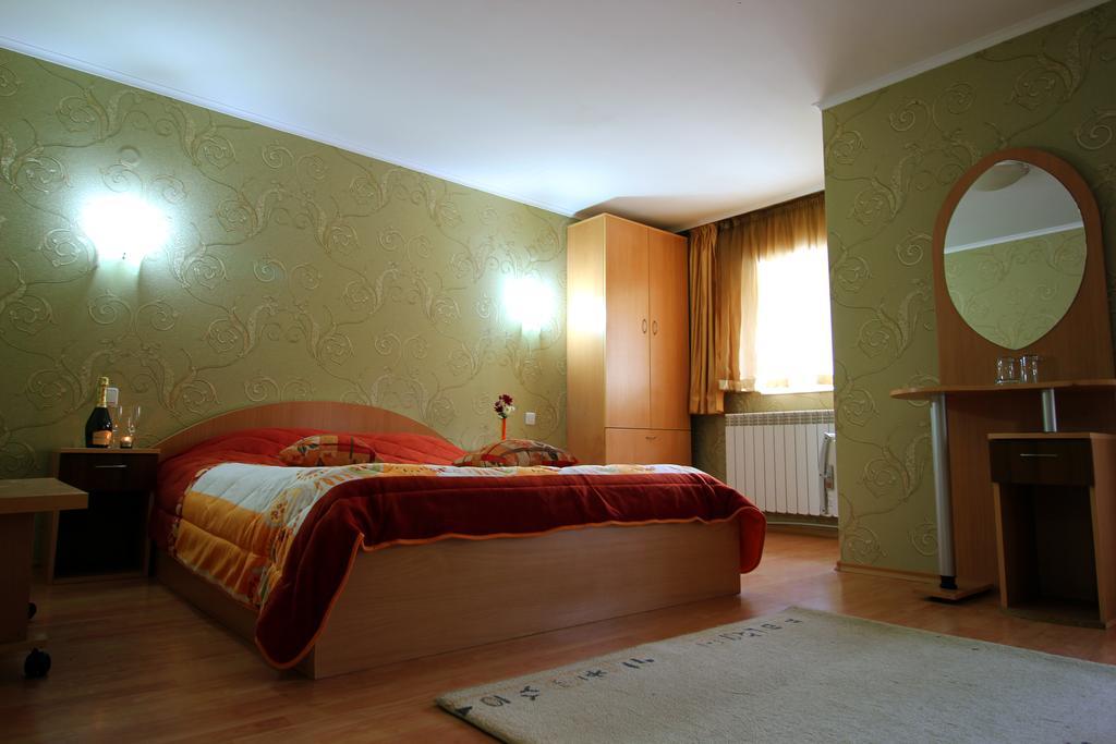 Hotel Discret & Restaurant